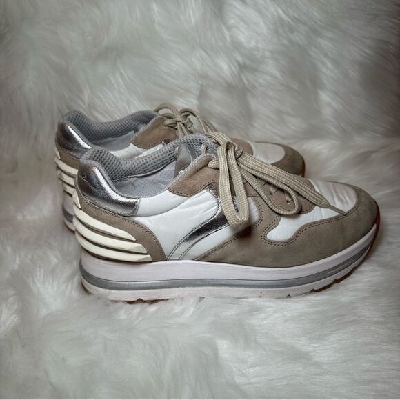 Voile Blanche Sneakers - Picture 6 of 13